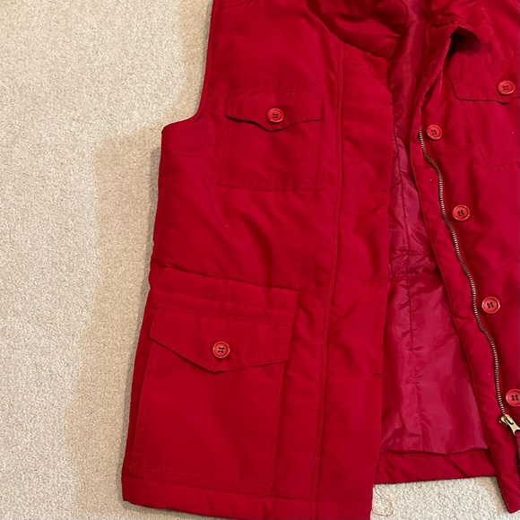 Karen Scott Sport Red Vest - Picture 3 of 7